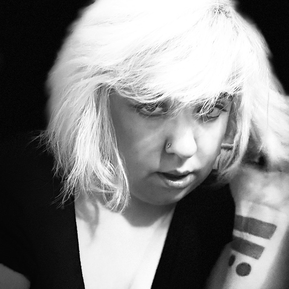 Kay Ros - Picture 2 of 5